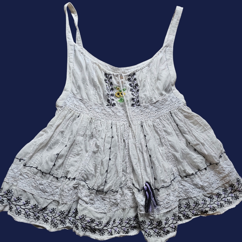 Free People bohemian chic‎ flower embroidery laced cotton top size XS-S